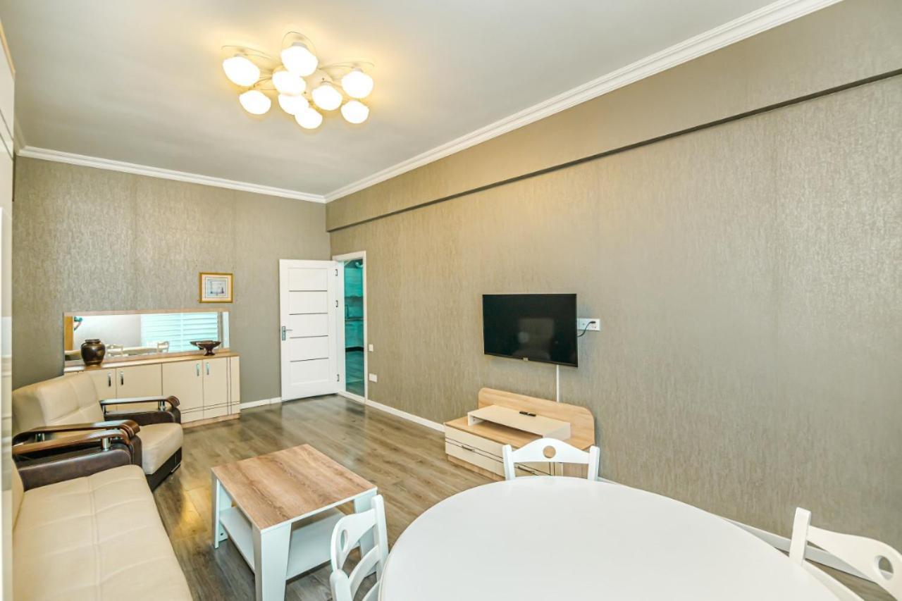 M Estate 1 Room Targovu Baku Exterior photo