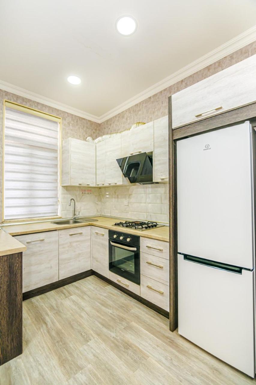 M Estate 1 Room Targovu Baku Exterior photo