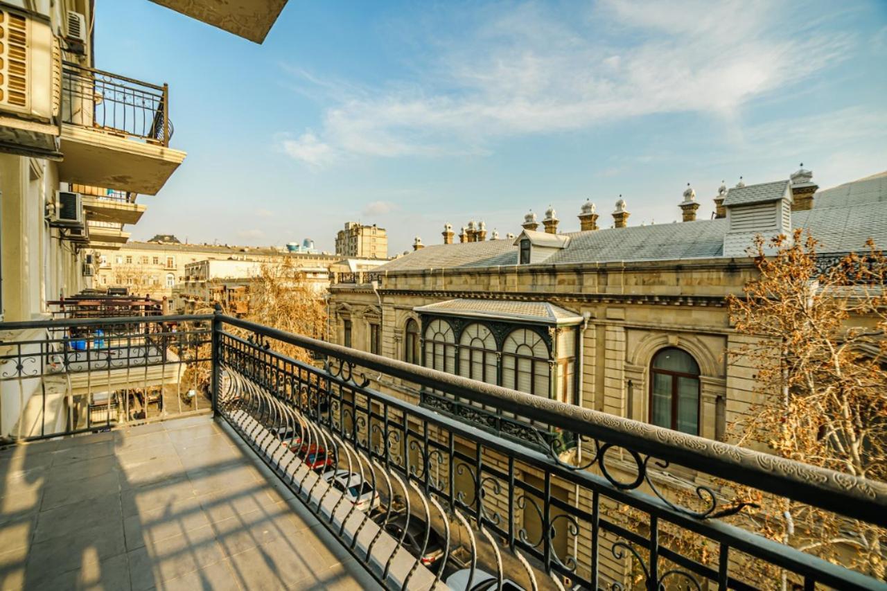 M Estate 1 Room Targovu Baku Exterior photo